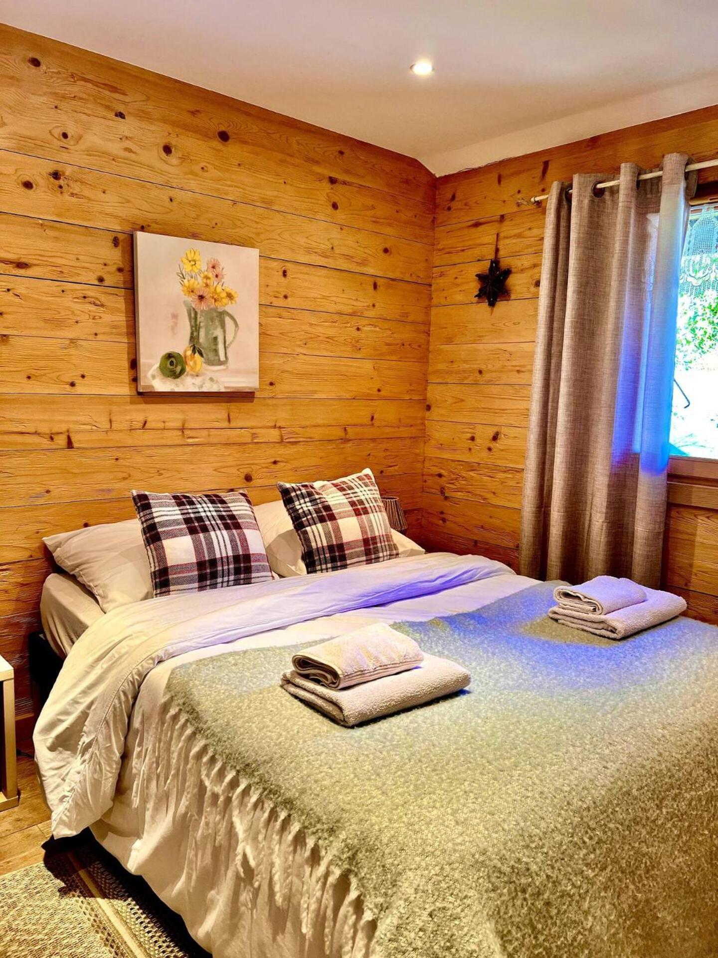 Charming Family Chalet For 8 People, With Private Hot Tub Les Clefs Buitenkant foto
