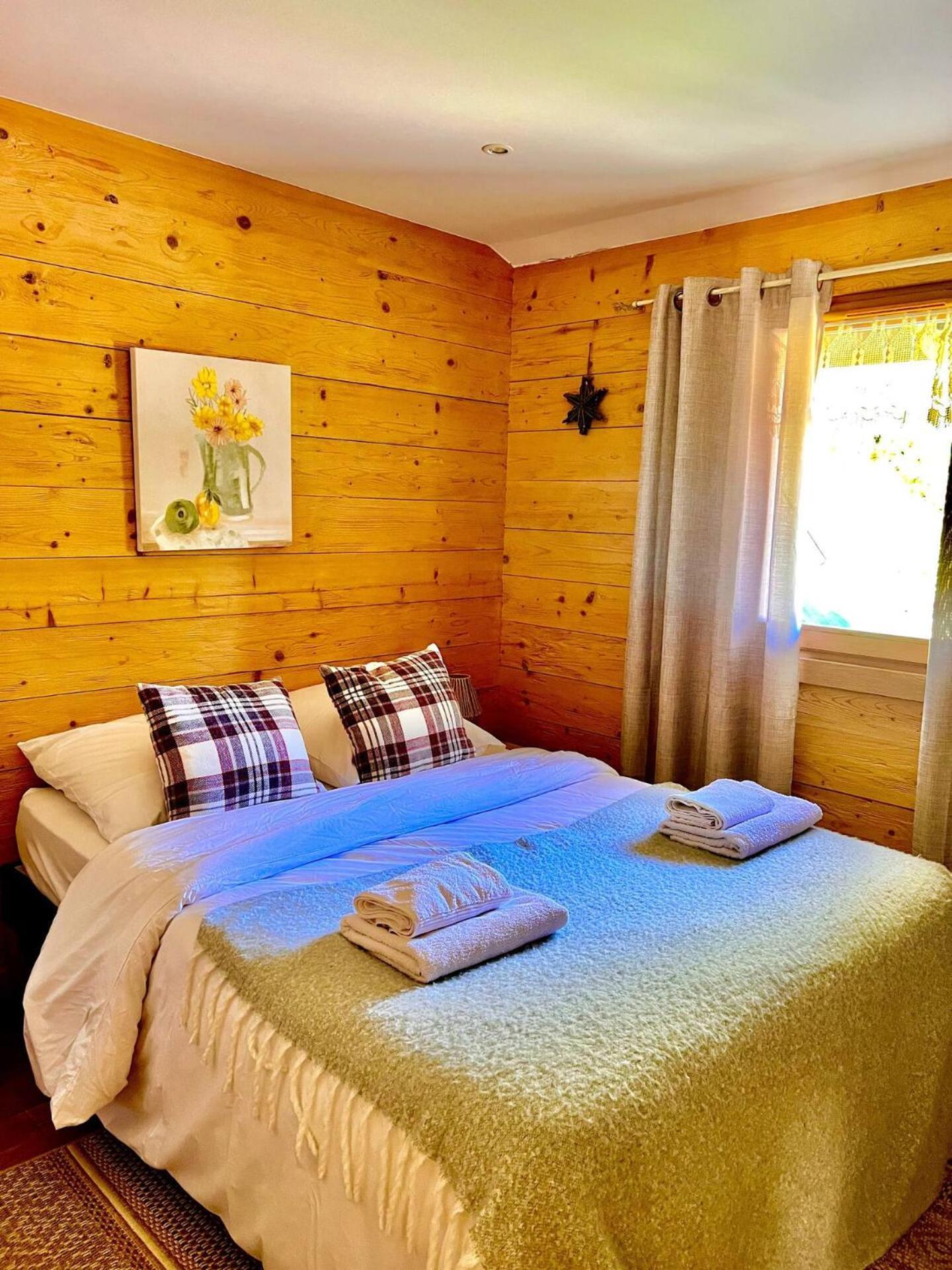 Charming Family Chalet For 8 People, With Private Hot Tub Les Clefs Buitenkant foto