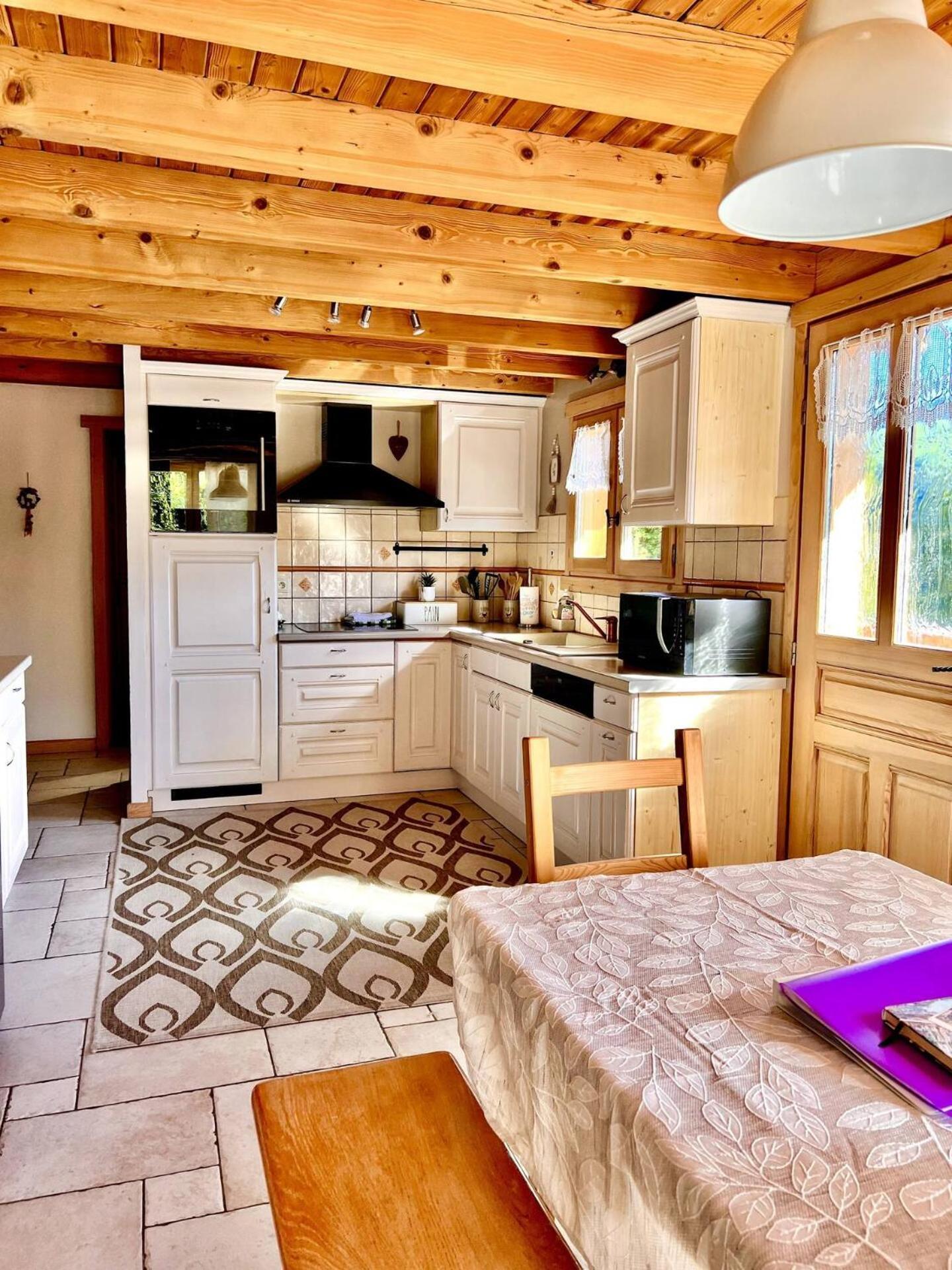 Charming Family Chalet For 8 People, With Private Hot Tub Les Clefs Buitenkant foto