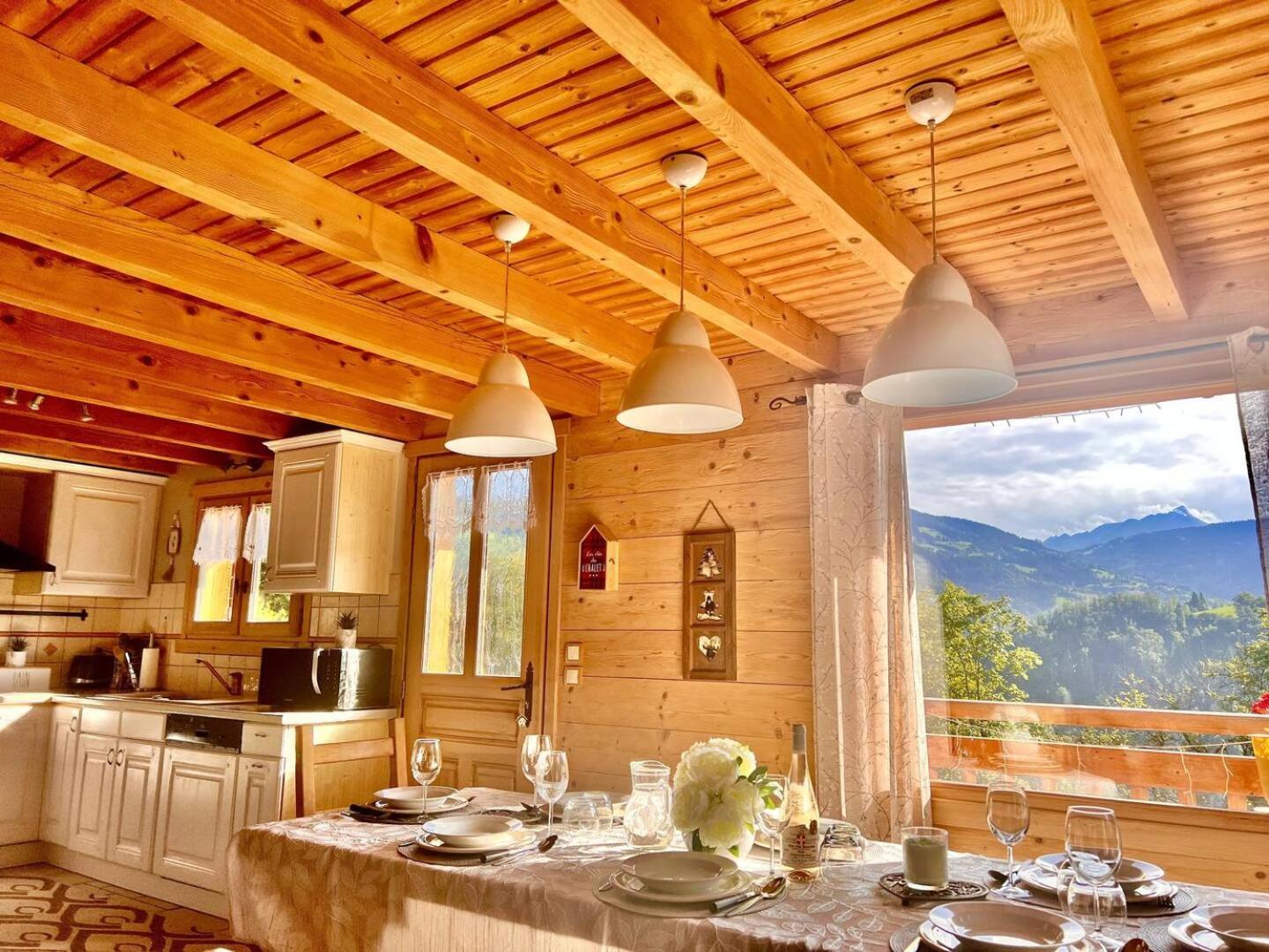 Charming Family Chalet For 8 People, With Private Hot Tub Les Clefs Buitenkant foto