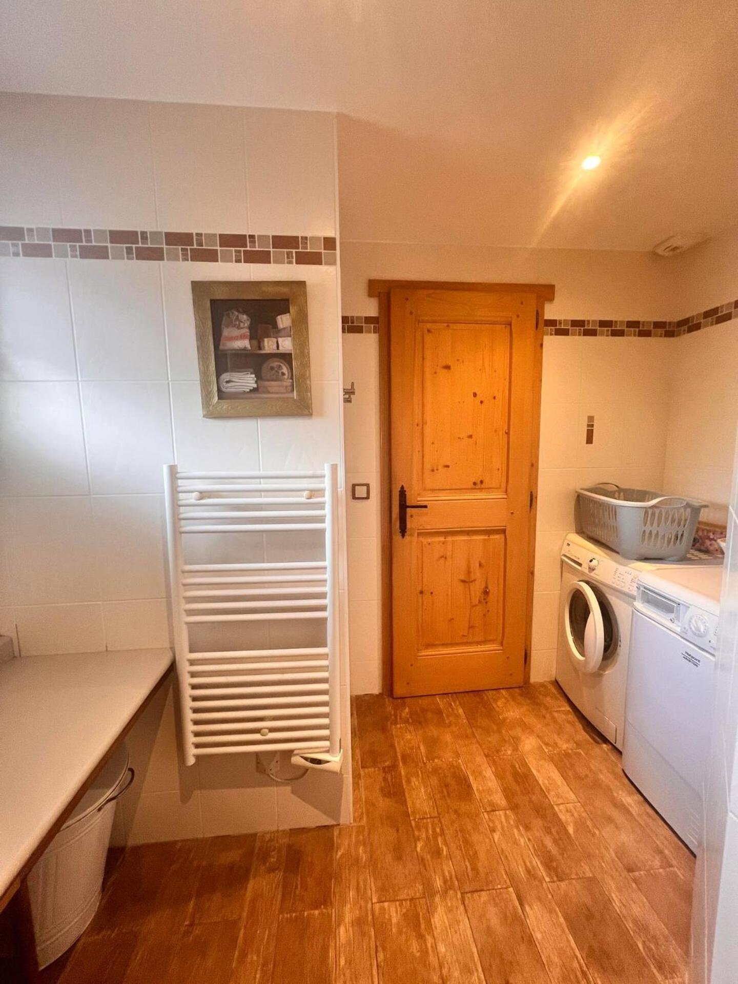 Charming Family Chalet For 8 People, With Private Hot Tub Les Clefs Buitenkant foto
