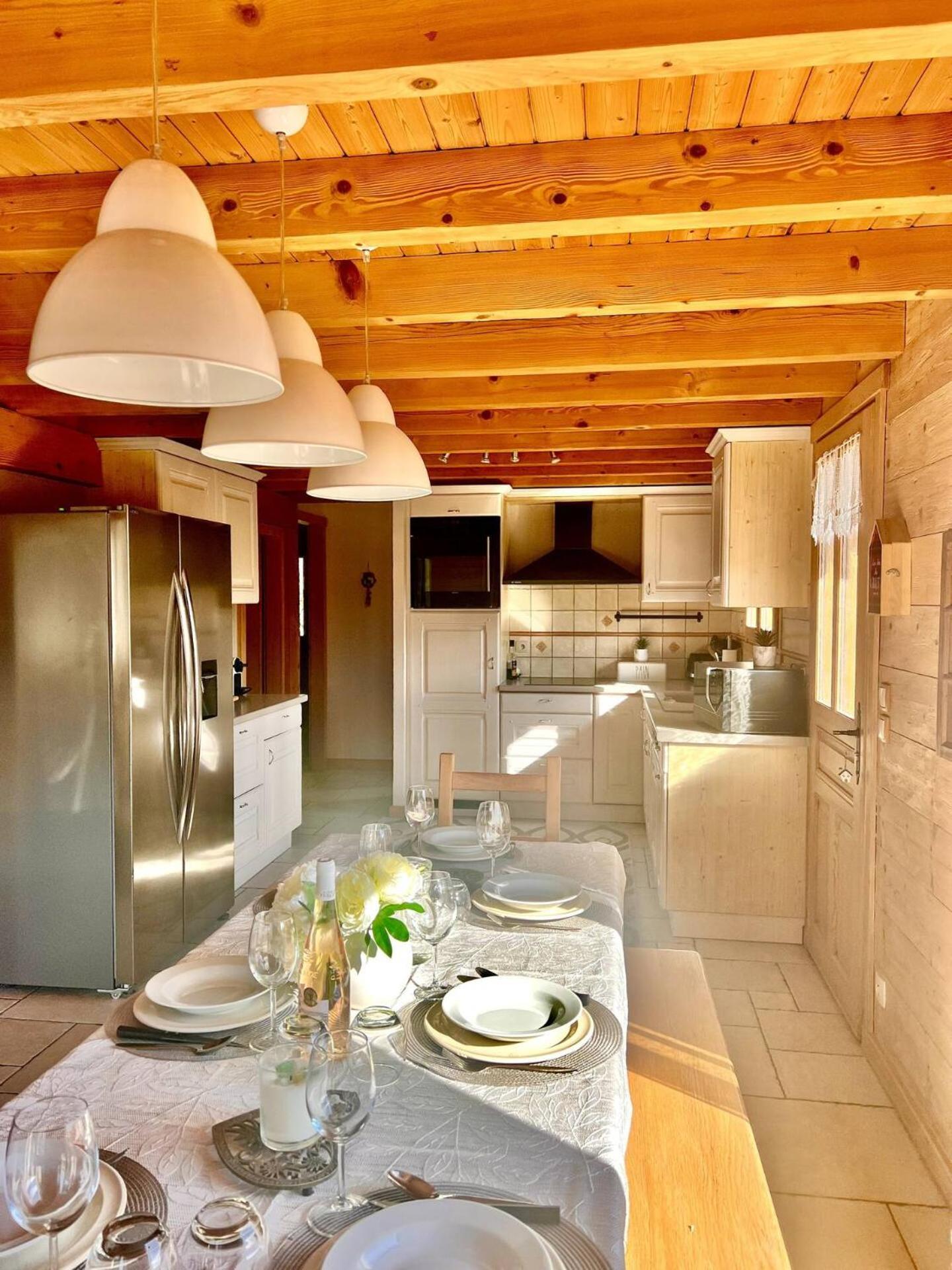 Charming Family Chalet For 8 People, With Private Hot Tub Les Clefs Buitenkant foto